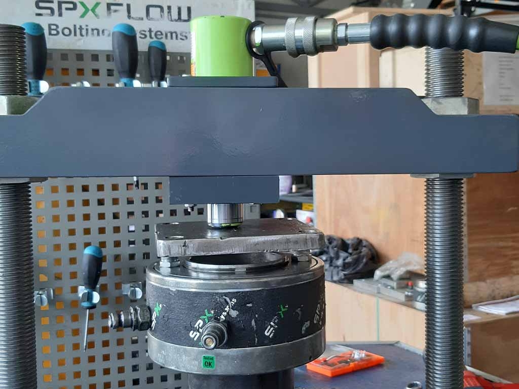 Hydraulic Bolt Tensioner SPX Flow SRT2 Repair