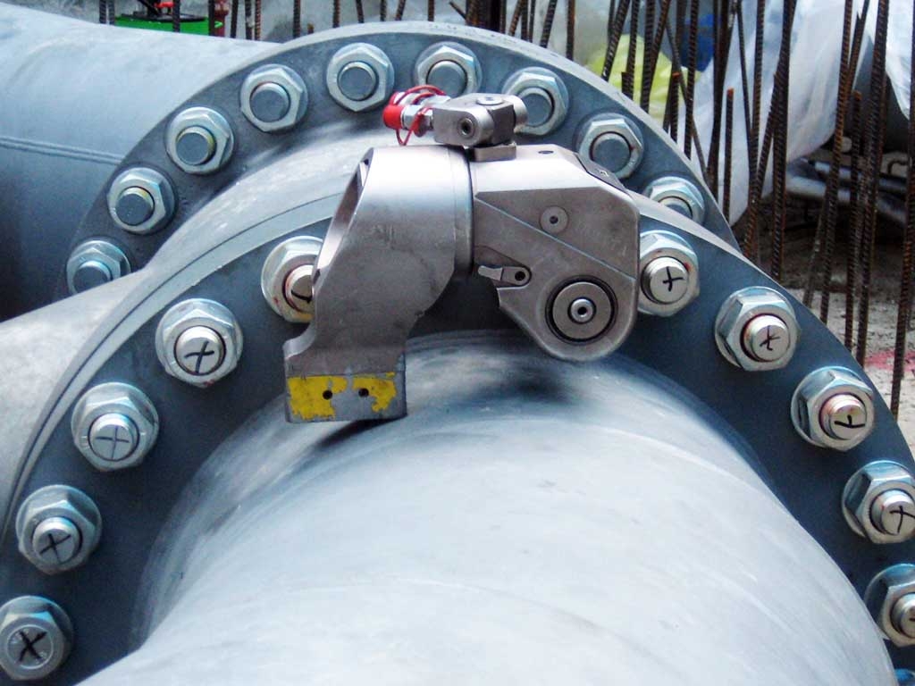 Hidrolik Tork Anahtarı Petrol Boru Hattı Flanş Montaj Uygulaması
